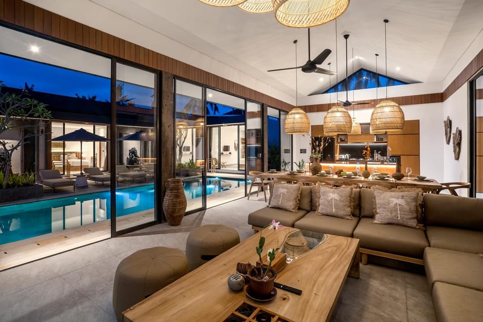 View (from property/room), Living room, Seating area