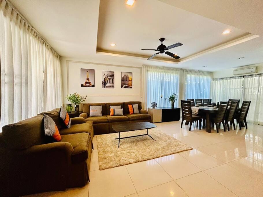 Country club townhouse House in Choeng Thale