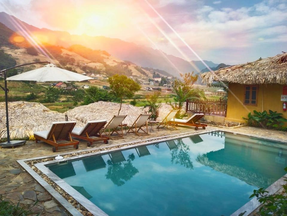 Mountain view, Swimming pool
