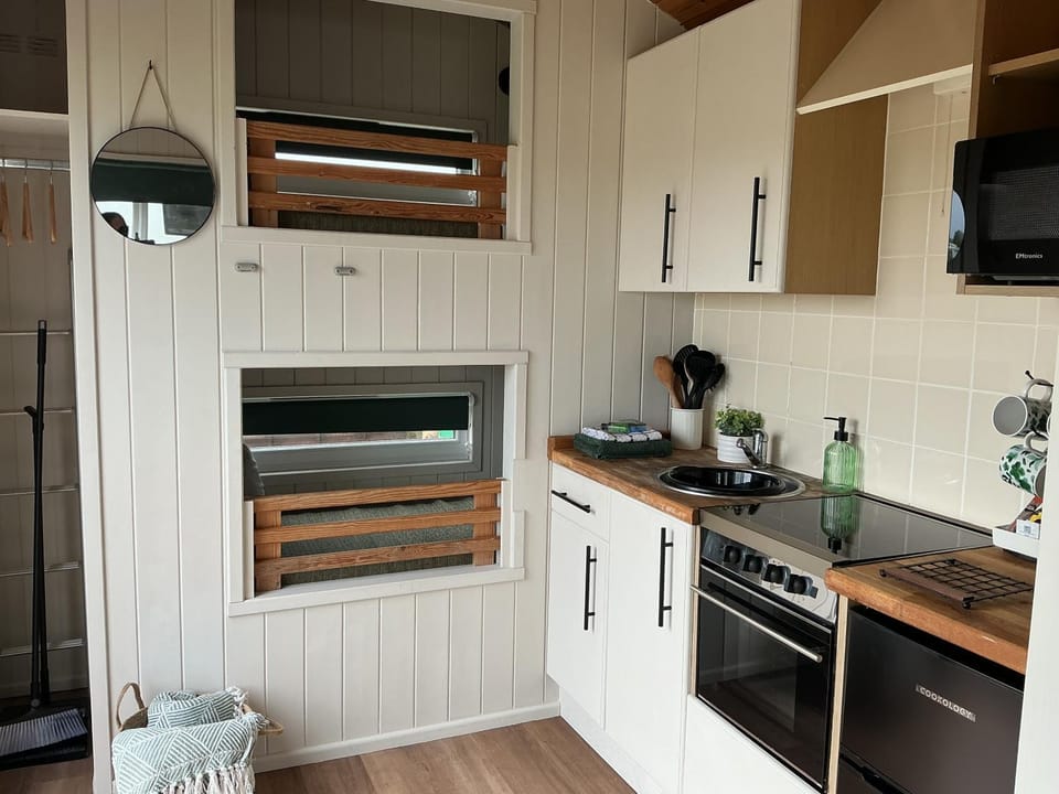 Pearl Shepherds Hut Campground/ 
RV Resort in Wales