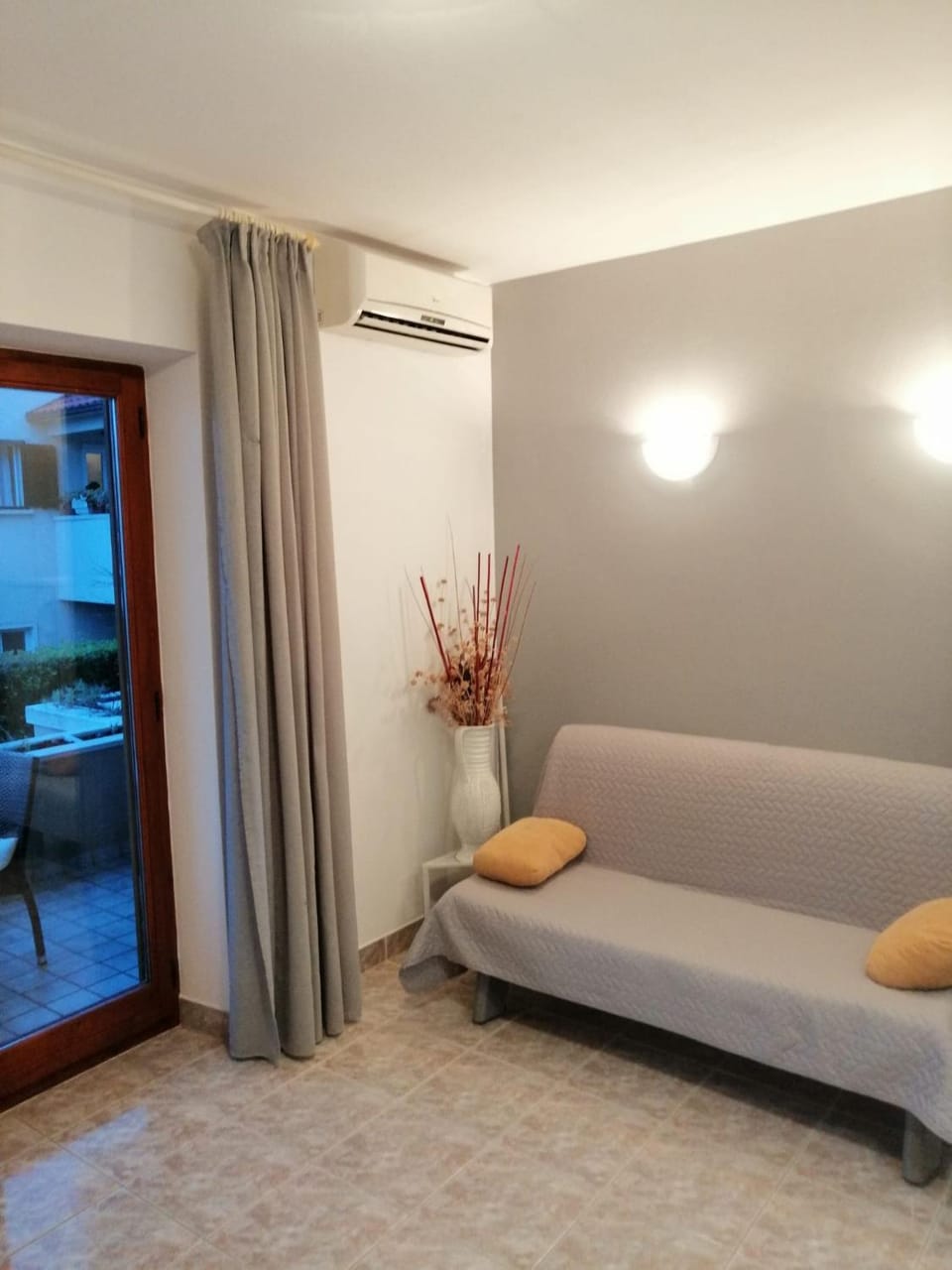 Apartment Ema in Postira Apartment in Split-Dalmatia County