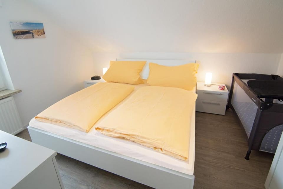 Ferienwohnung Norddeich mit Haustier und kleinem Garten Apartment in Norden