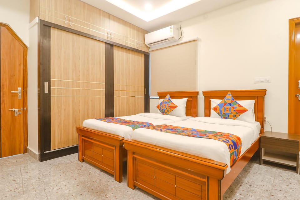 Bed, Bedroom, wardrobe, air conditioner