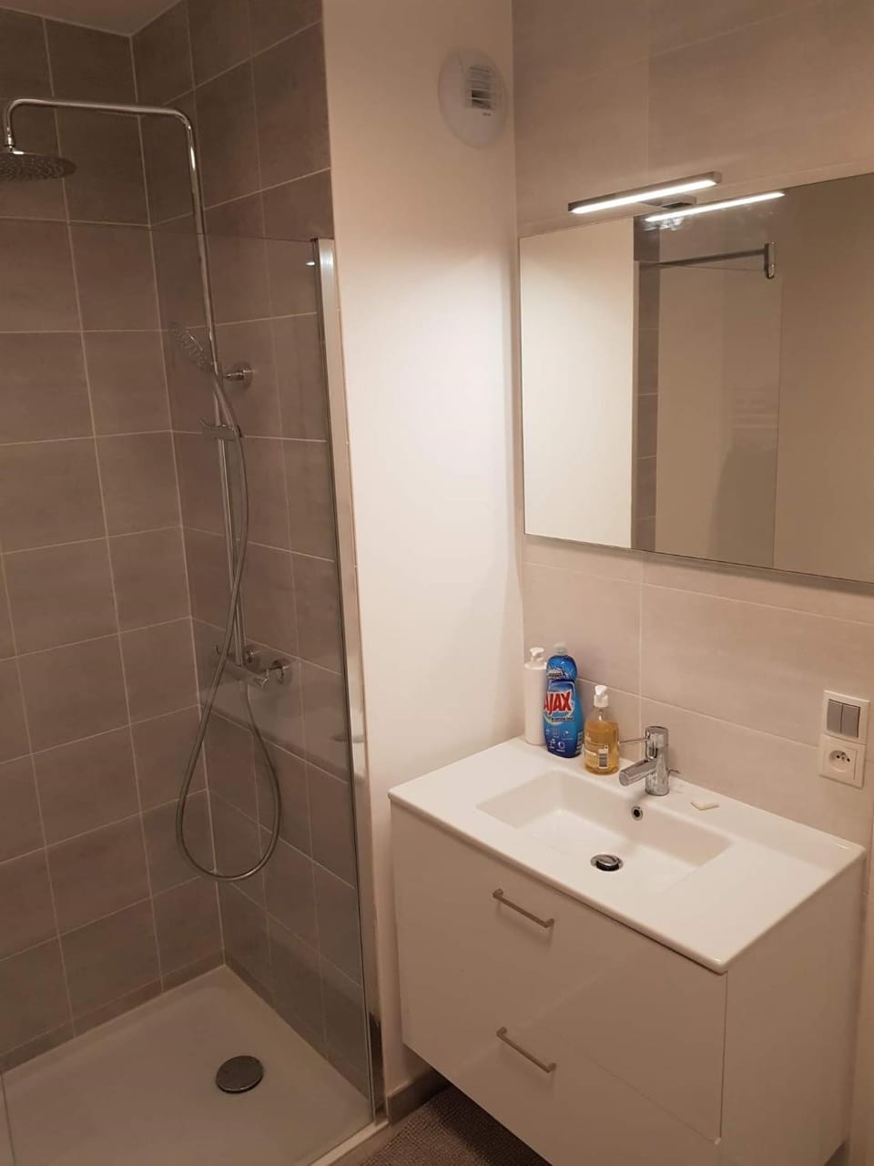 Shower, Bathroom
