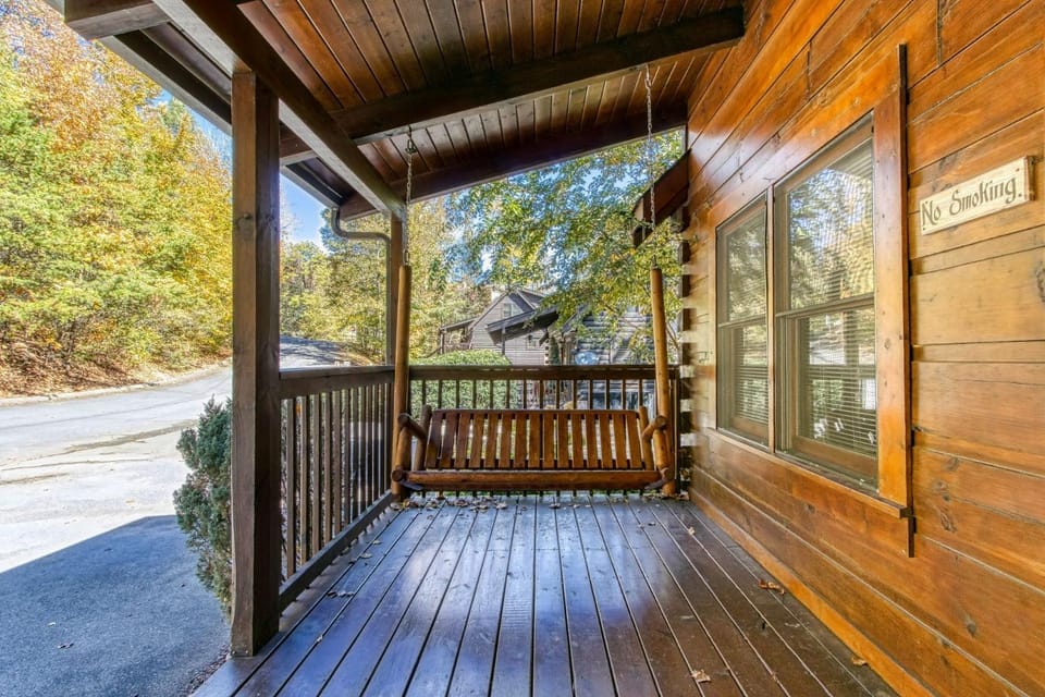 ER256 - Smoky Mountain Top cabin Cabin in Pigeon Forge