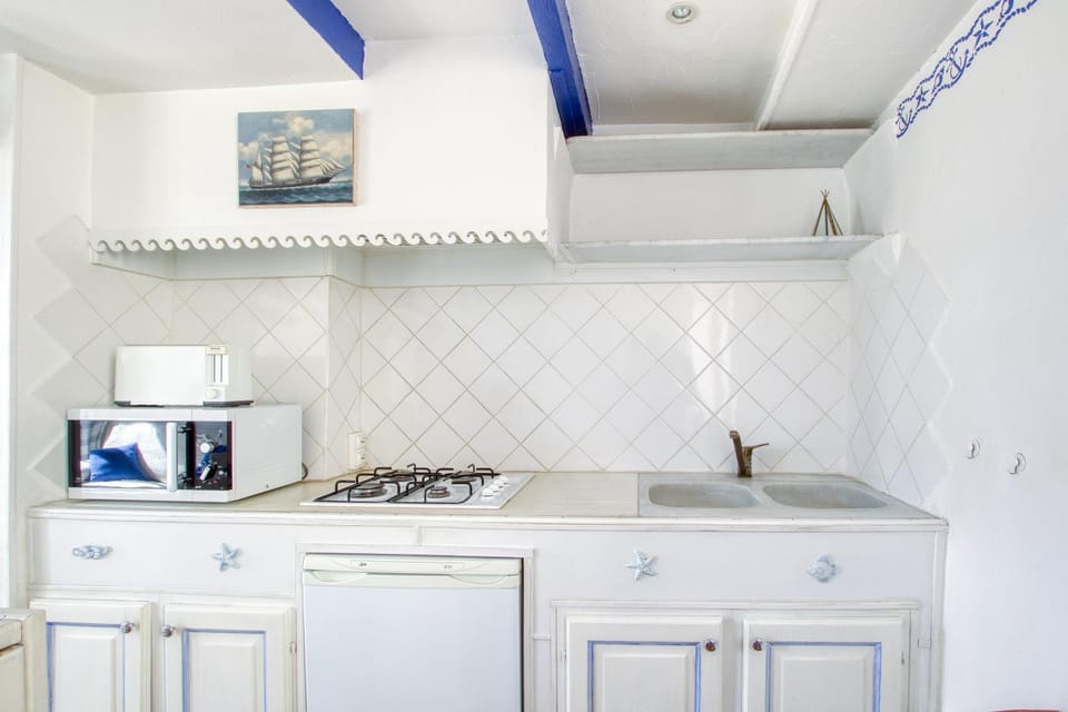 Kitchen or kitchenette, Other