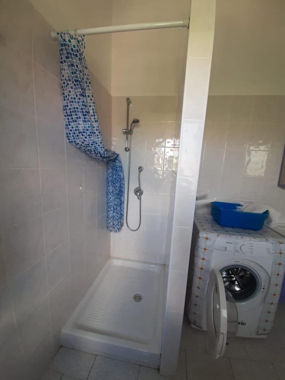 Shower, washing machine