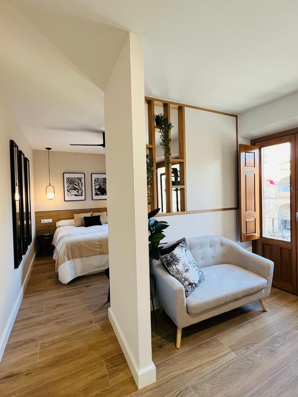 Photo of the whole room