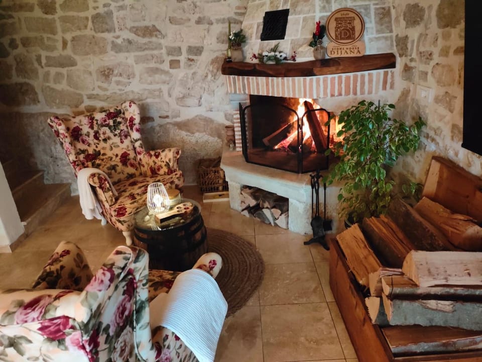 Stone house Dijana Istria Sveti Lovrec House in Istria County