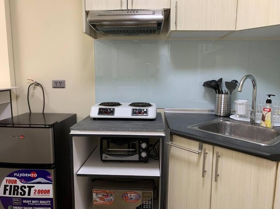 Comfy Avida Cebu w/ Pool(2 adjoined units) 50MBPS Apartment in Lapu-Lapu City