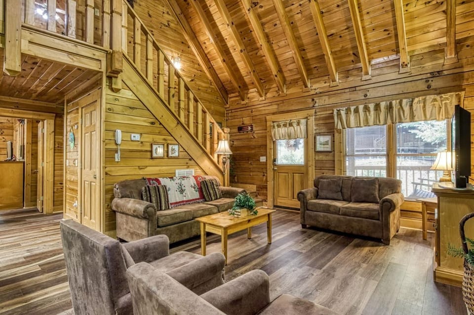 ER215 - Red Bird Haven cabin Cabin in Pigeon Forge