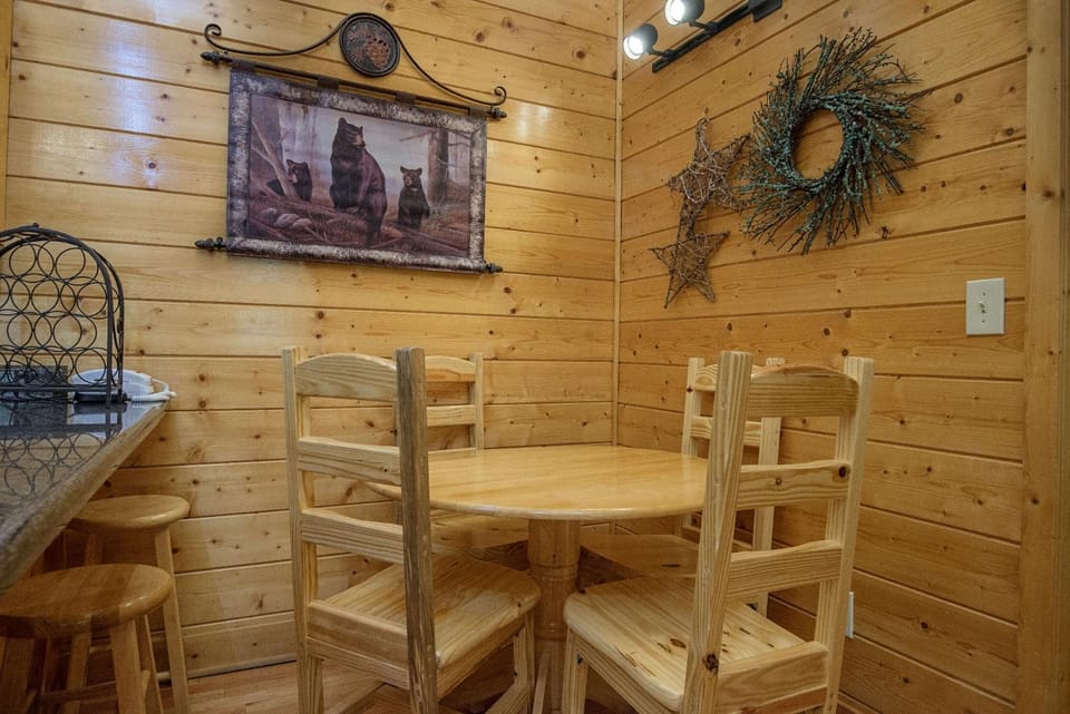 ER228 - Locker's Lodge cabin Cabin in Pigeon Forge