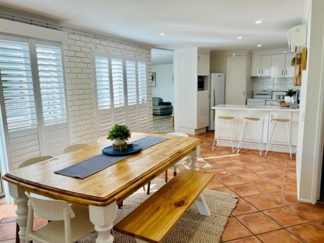 Mooloolaba Waterfront Unit - sleeps 8 Apartment in Sunshine Coast
