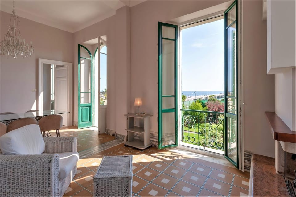 View (from property/room), Balcony/Terrace, Living room, Seating area, Beach, internet