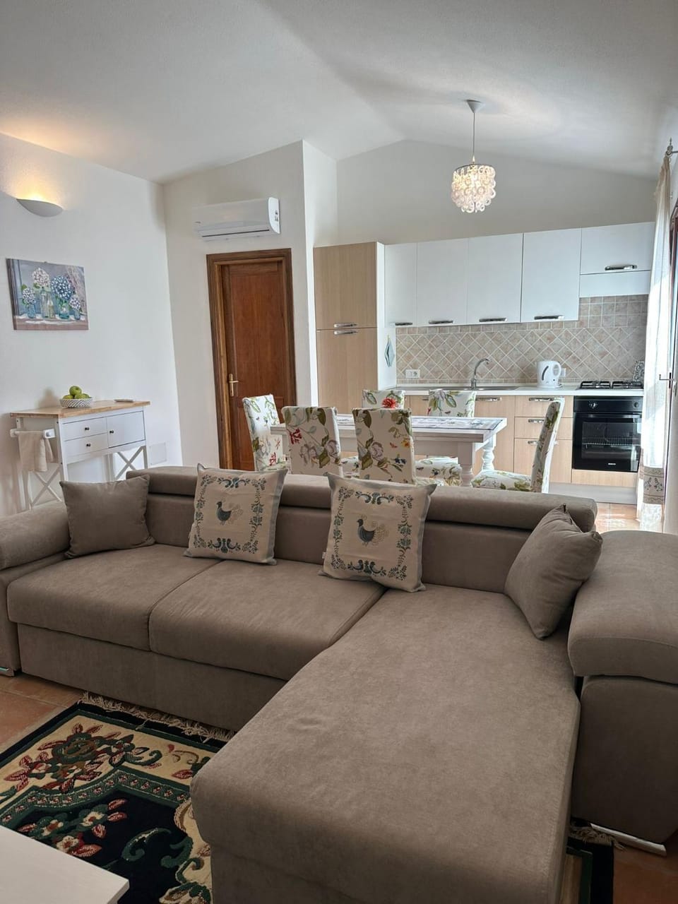 Kitchen or kitchenette, Living room, Dining area