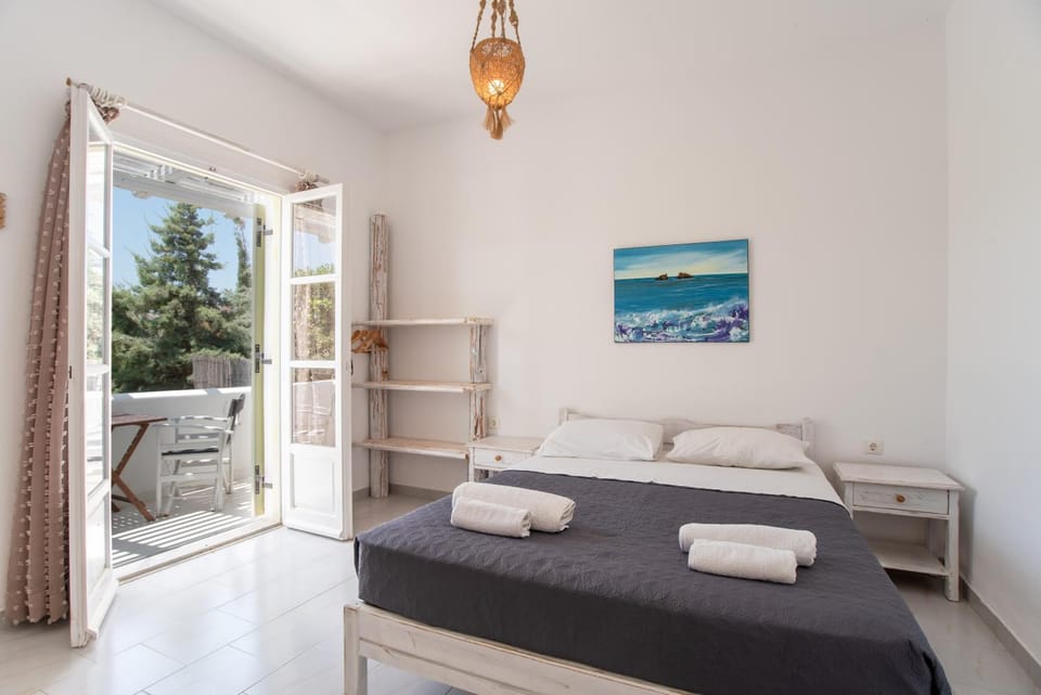 Property building, Living room, Bedroom