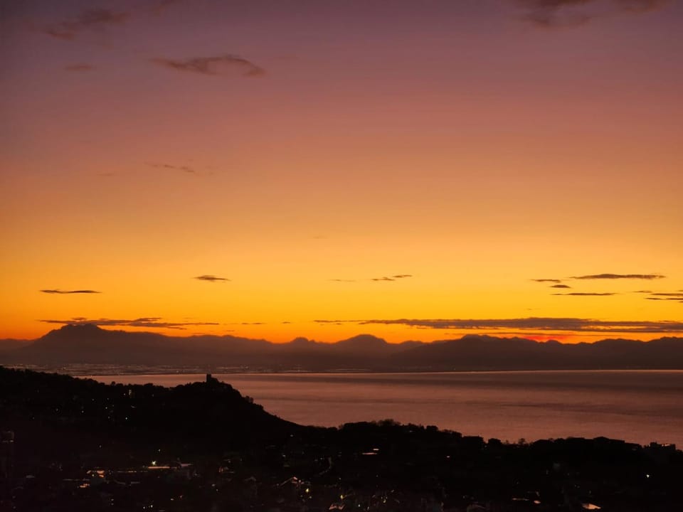 Natural landscape, Mountain view, Sea view, Sunrise