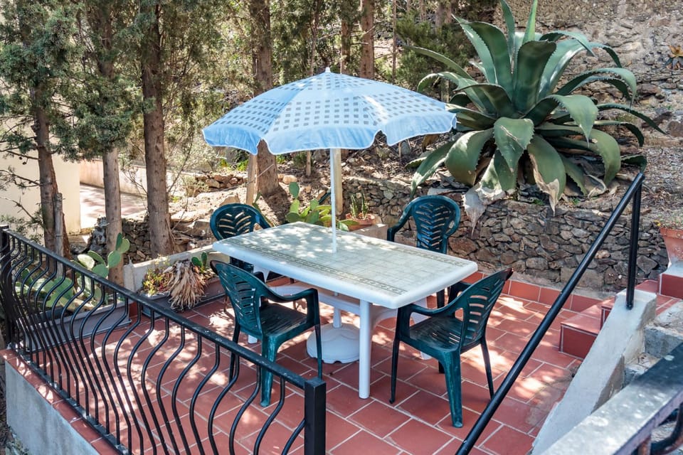 Super Fener 92 – apartamento con terraza y vistas Apartment in Alt Empordà