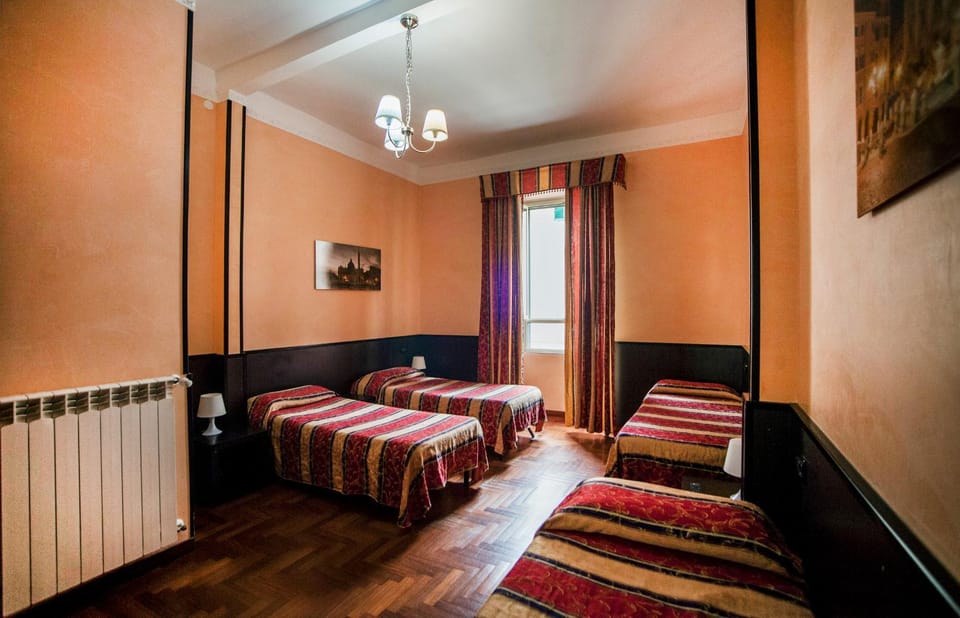 Funny Holiday Guest House Bed and Breakfast in Rome