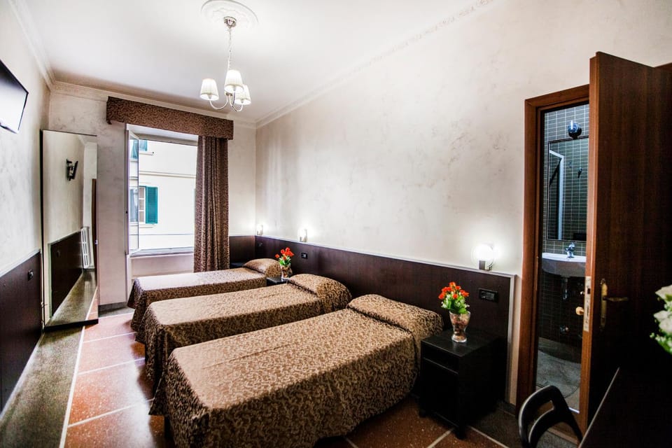 Funny Holiday Guest House Bed and Breakfast in Rome