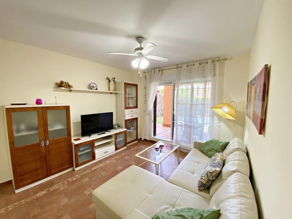 Living room, Dining area, fireplace, air conditioner