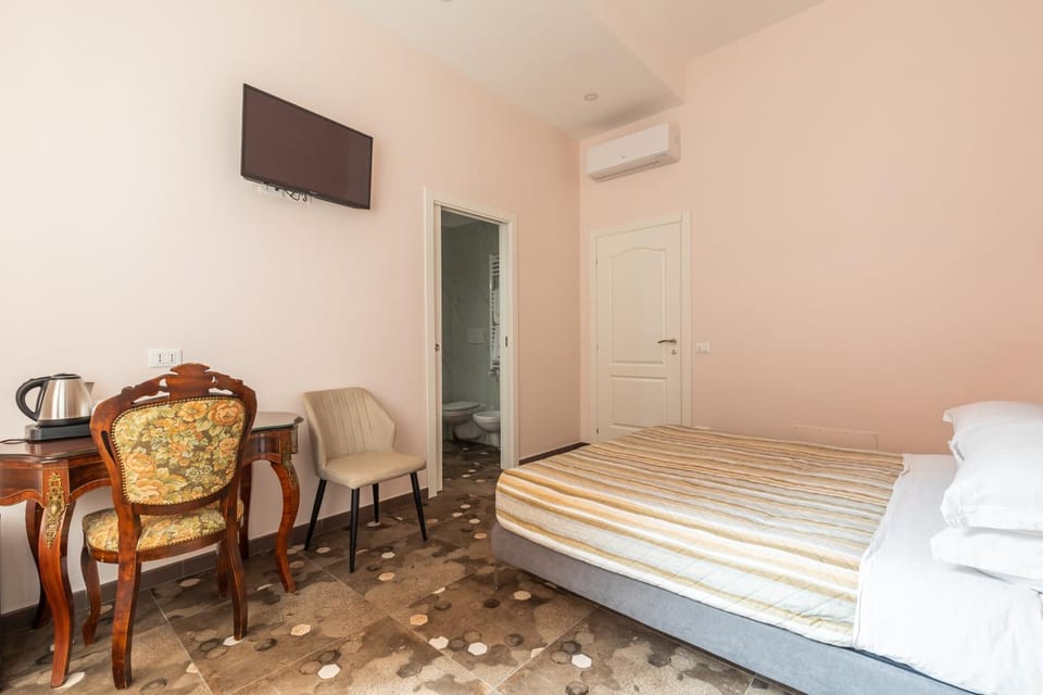 Stevenson Rooms Bed and Breakfast in Rome
