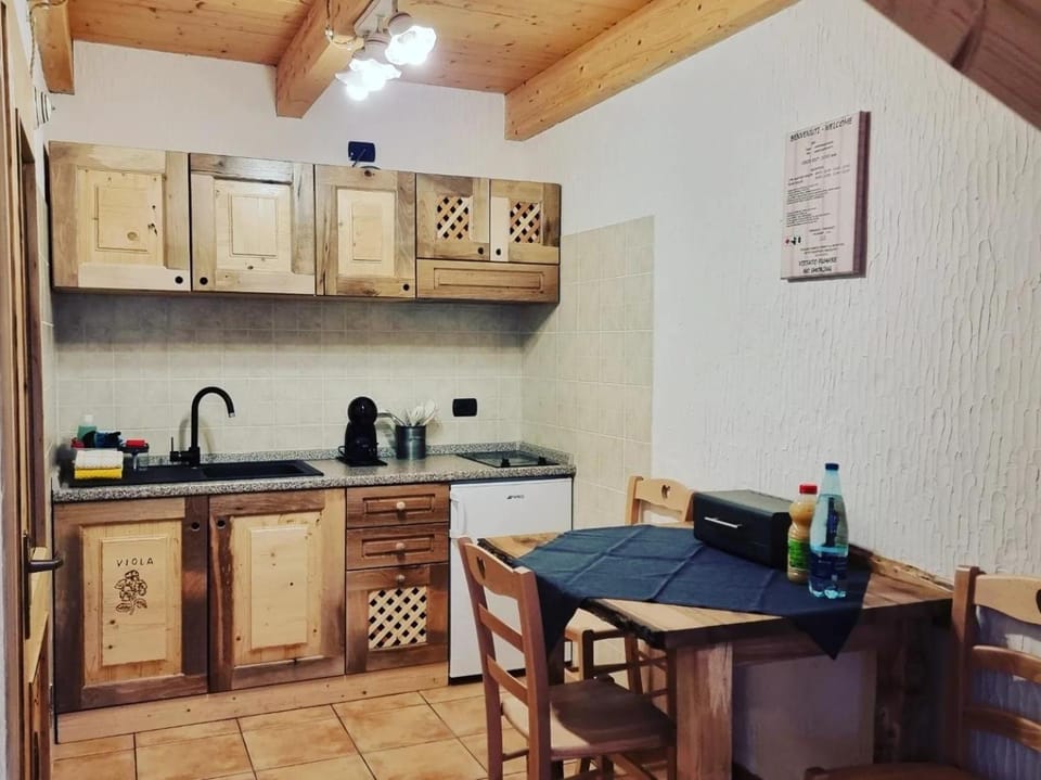 Kitchen or kitchenette, Living room