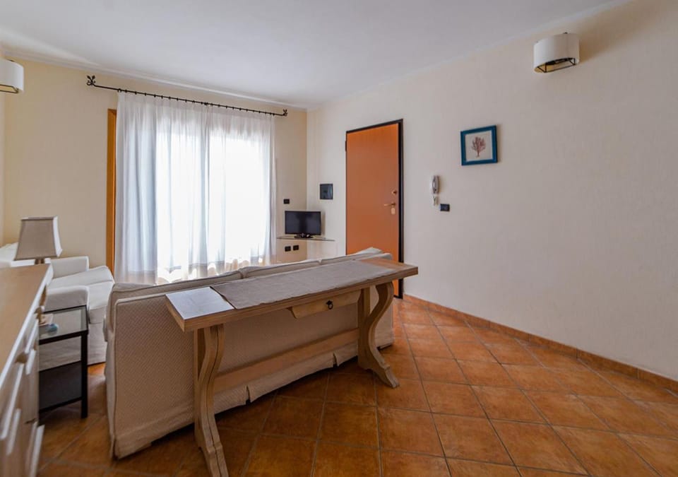 TV and multimedia, Dining area, hair dresser