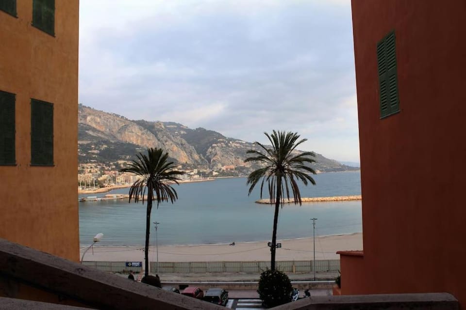 appartement Menton au coeur de la vieille ville Apartment in Menton