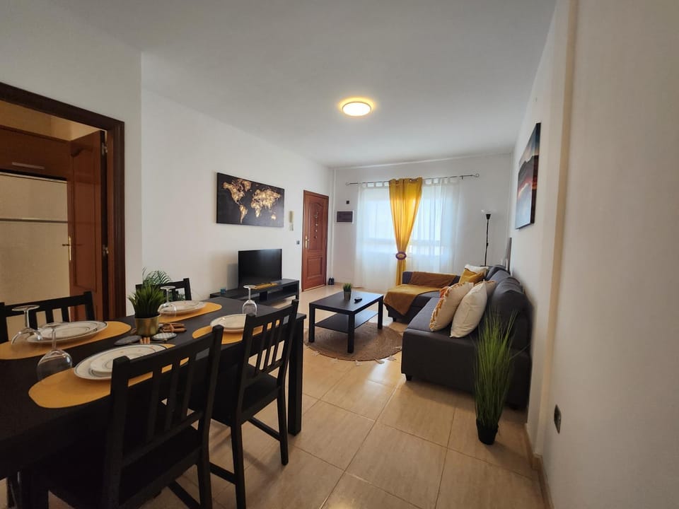 TV and multimedia, Living room, Dining area