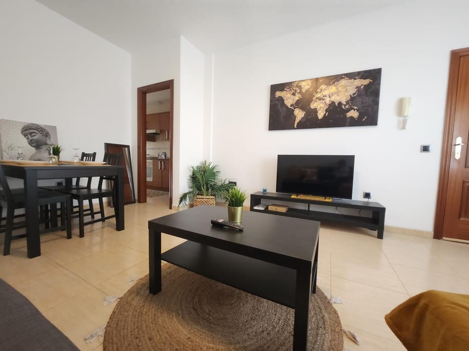 TV and multimedia, Living room, Dining area