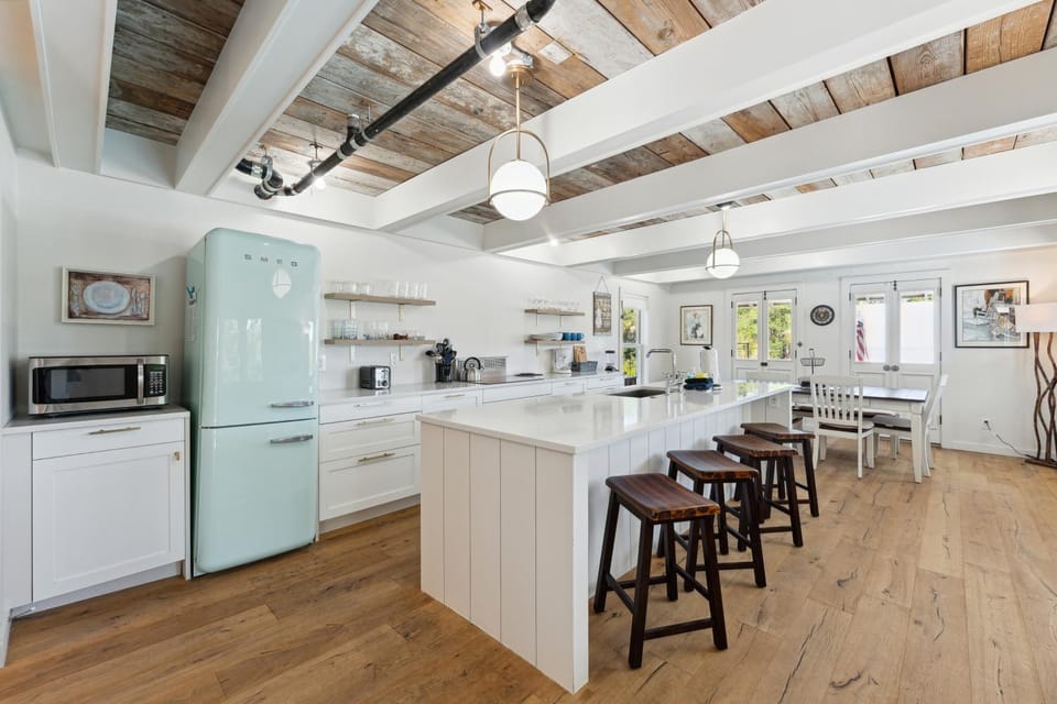 213 W Indian - Unique Pool House -Central Location House in Folly Beach