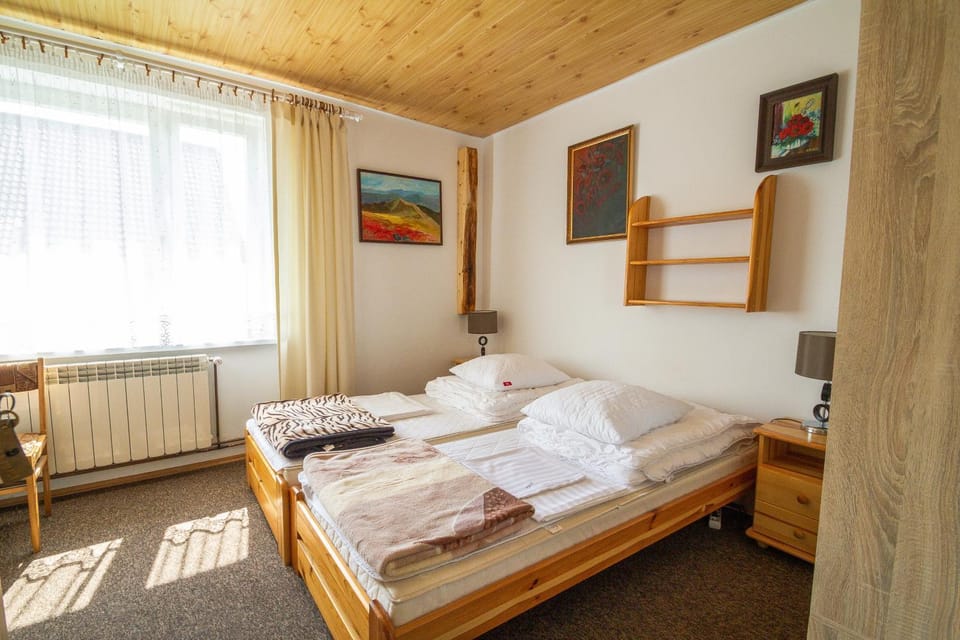 Bed, internet, internet, towels, wardrobe