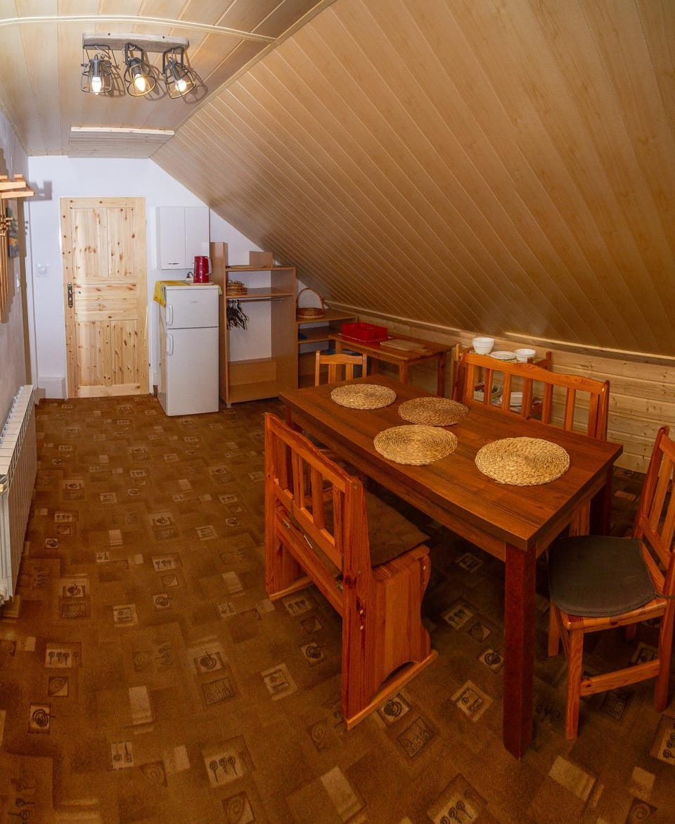Bed, Kitchen or kitchenette, Decorative detail, Decorative detail, Bath, heating, internet, internet