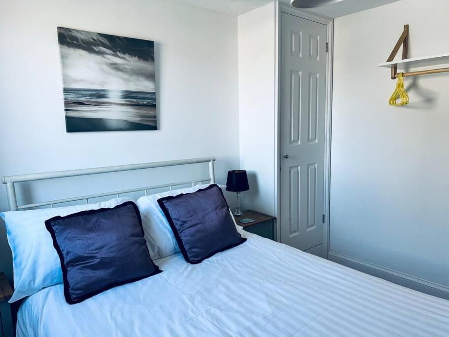 100 steps to Broadstairs beach - 2 bedroom 3 beds Apartment in Broadstairs