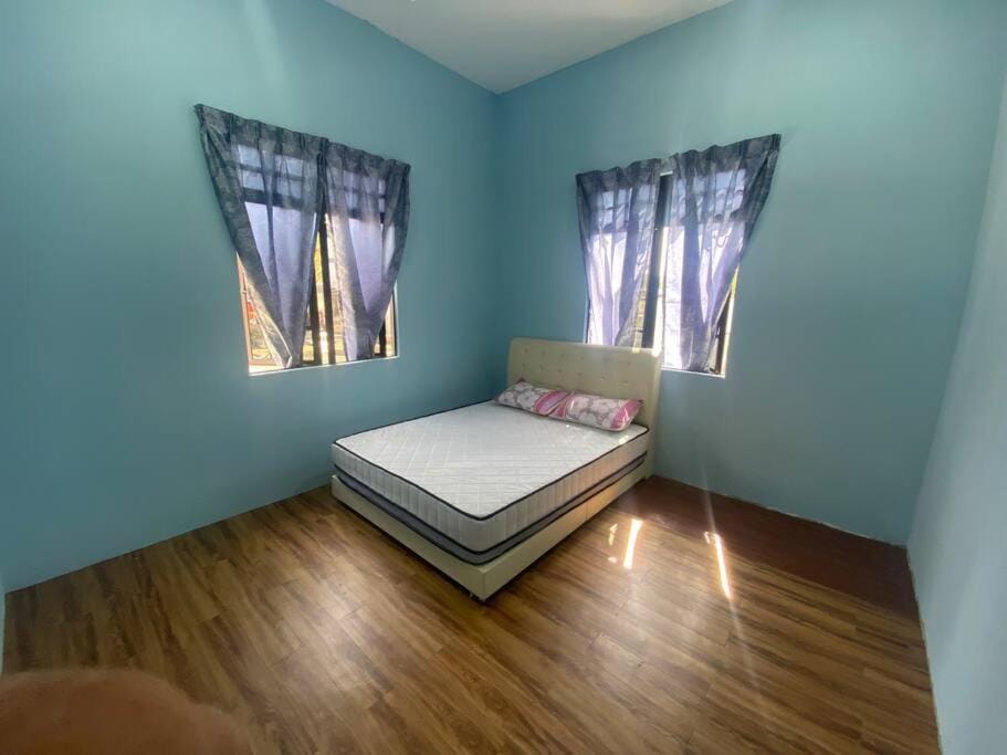 Family PCB Homestay House in Malaysia
