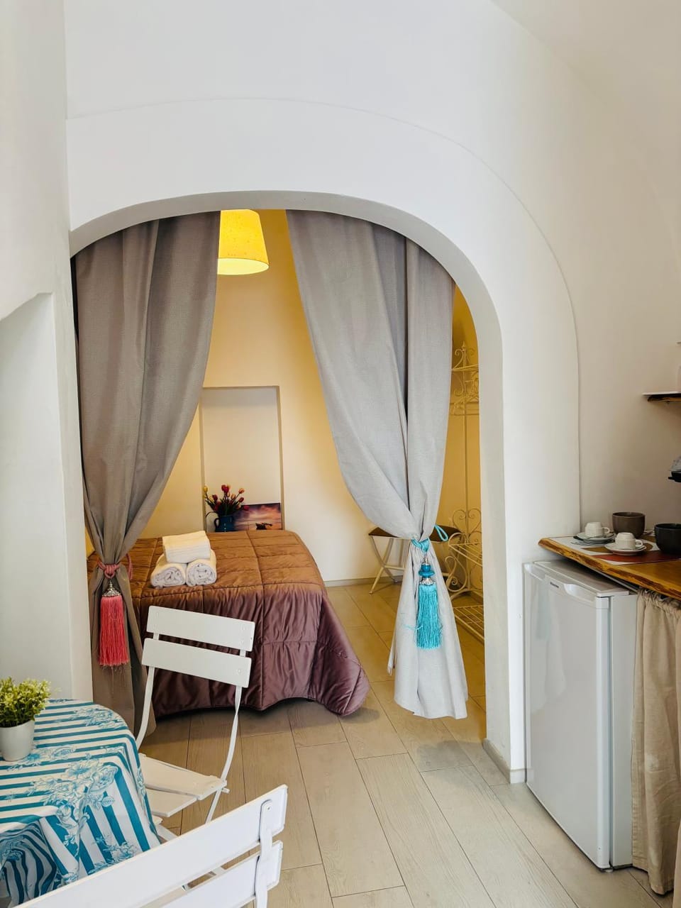 Kitchen or kitchenette, Living room, Photo of the whole room