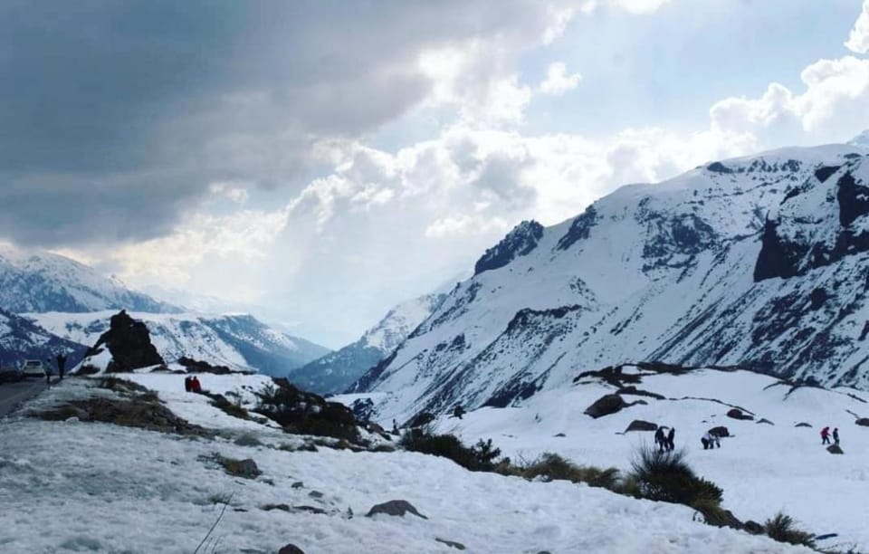Nearby landmark, Day, Natural landscape, Winter, Mountain view