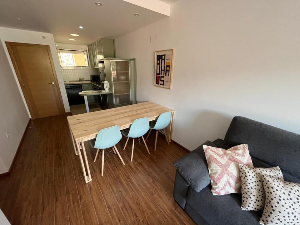 Seating area, Dining area