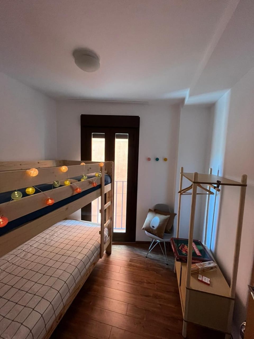 Photo of the whole room, Bedroom, bunk bed