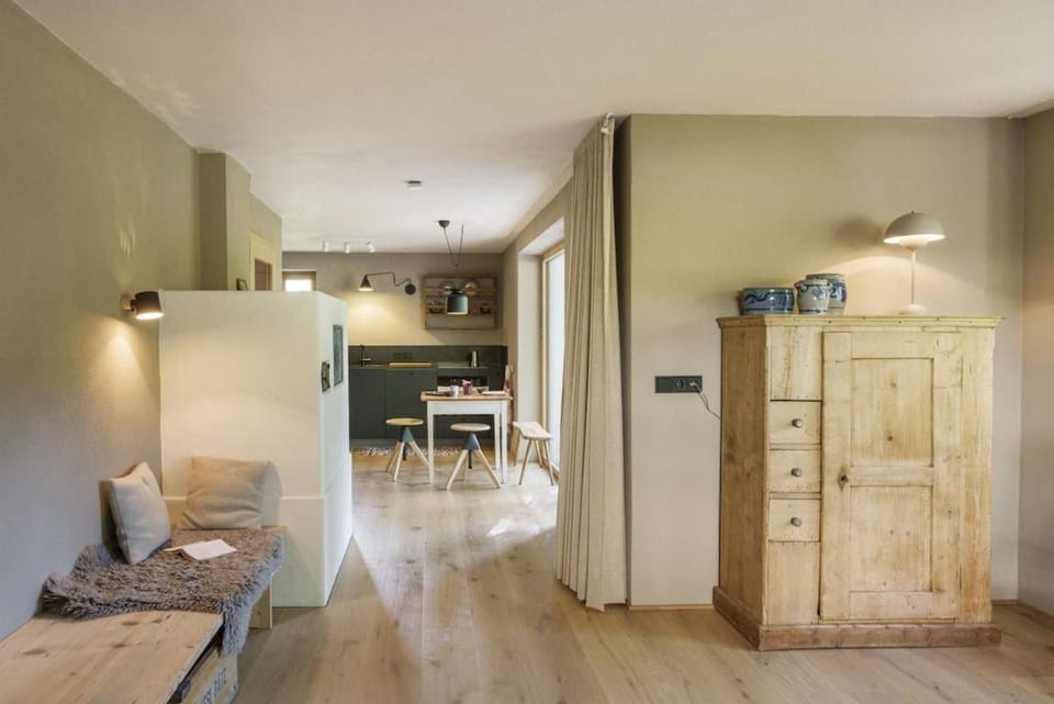 Kitchen or kitchenette, Living room, Seating area