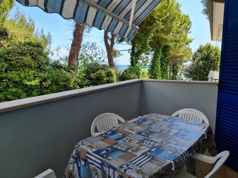 R31 - Numana: trilocale con terrazzo vista mare Apartment in Numana