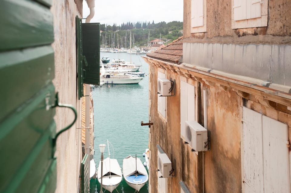 Sketches of Milna Apartment in Split-Dalmatia County