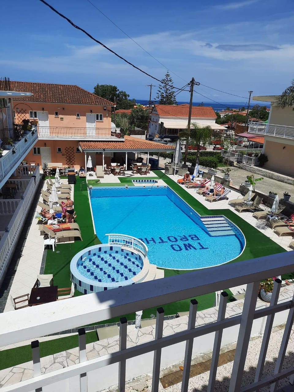 Property building, Balcony/Terrace, Pool view, Swimming pool, Parking