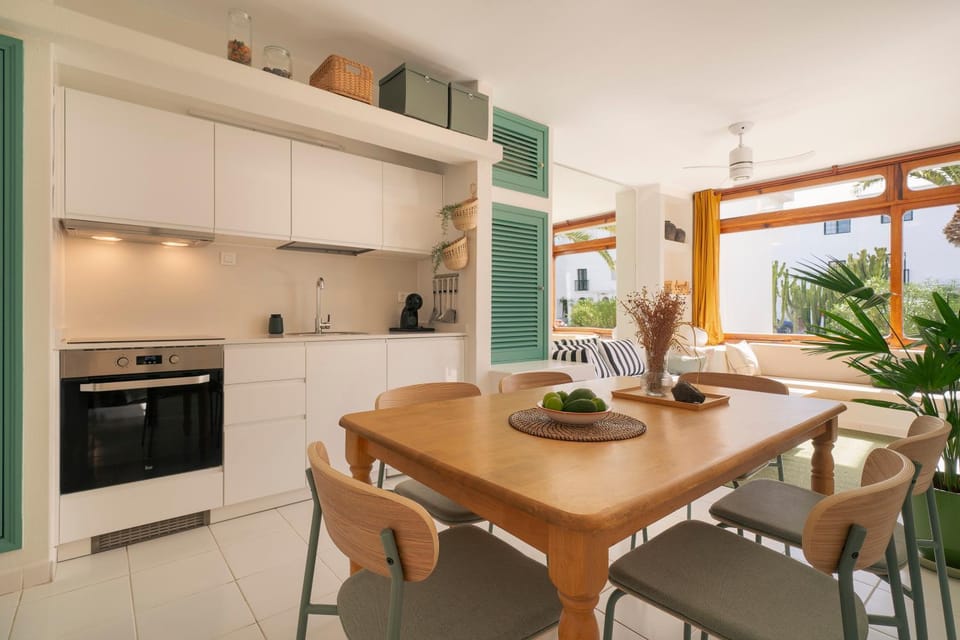 Lanzarote Beach Apartments, CASA BRUNA Apartment in Costa Teguise