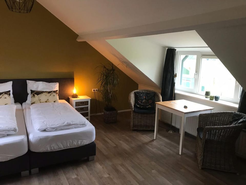 Photo of the whole room, Bedroom