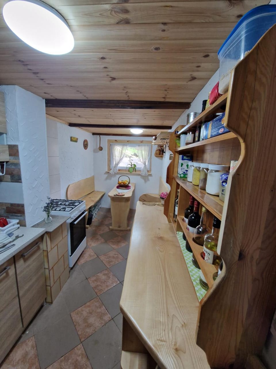 Kitchen or kitchenette