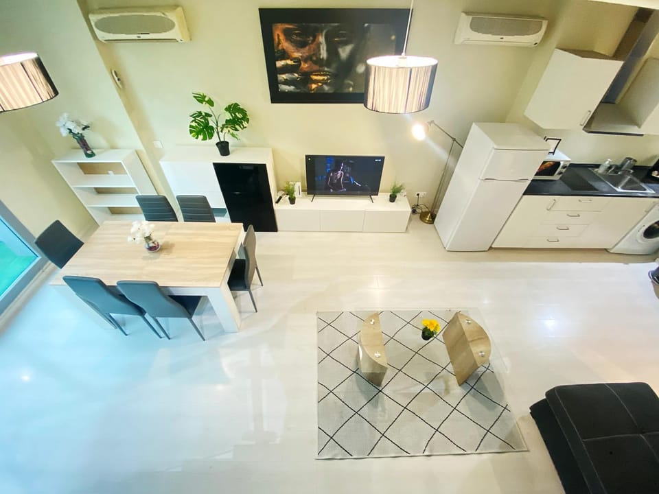TV and multimedia, Dining area