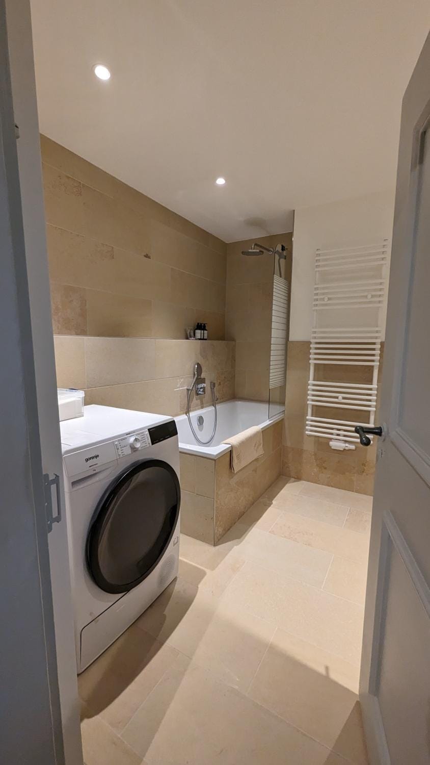 Shower, Bathroom, Photo of the whole room, Bath, towels, washing machine, dryer