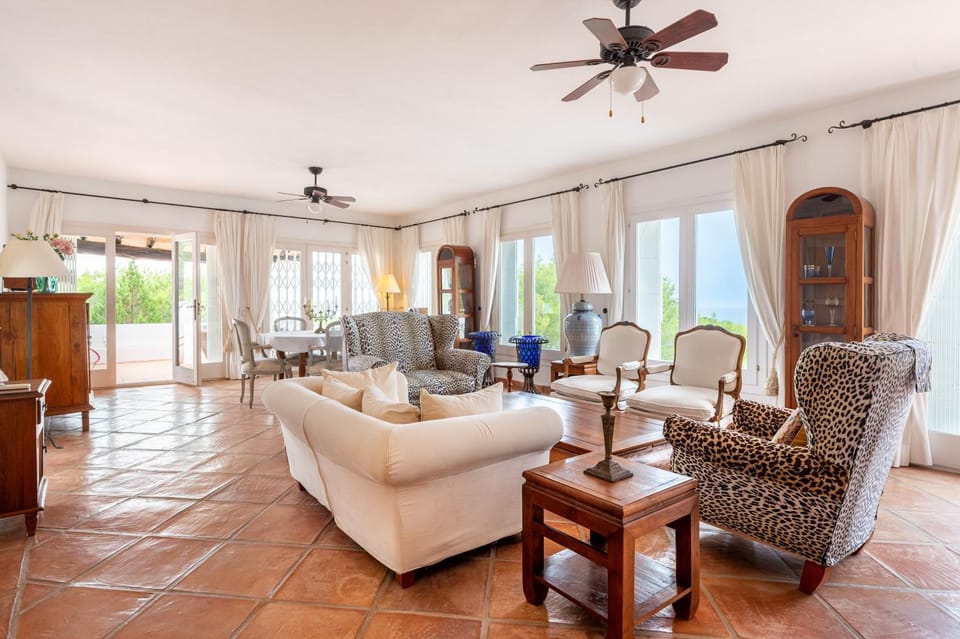 Property building, Living room